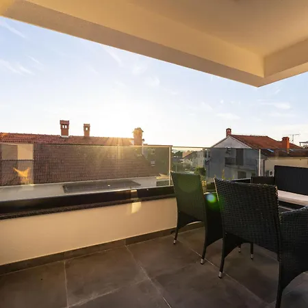 Solace Horizon Apartament *