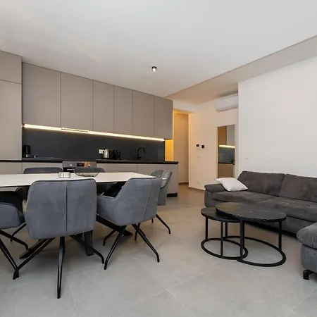 Solace Horizon Apartment *