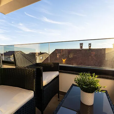 Solace Horizon Apartment *